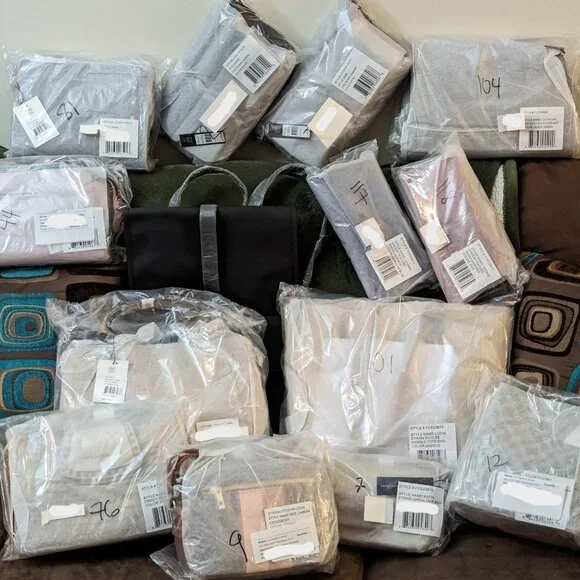 NWT - London Fog - Evalyn Multi Crossbody bag - RUBY - Picture 4 of 7